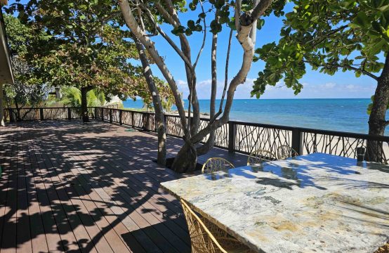 PH0011 &#8211; Luxurious Beach house on Placencia peninsula