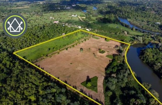 PL0035 &#8211; 21 acres on Sittee River with a 1800’s sugar mill &#8211; Subdivided into 12 Lots!