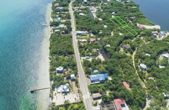 PL0084 &#8211; Maya Beach Lots with water access