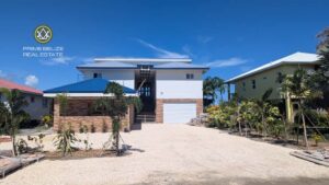 4-Bedroom Canal Front Home with Pool,